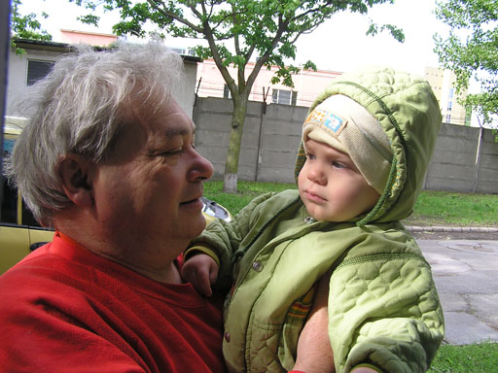 levi+nagypapa_2010_05_19.jpg