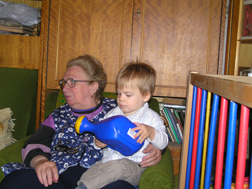 levi+mama_2010_06_27_3.jpg