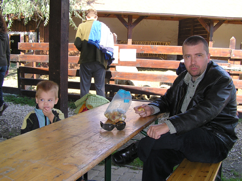 levi+apa_2010_09_05.jpg